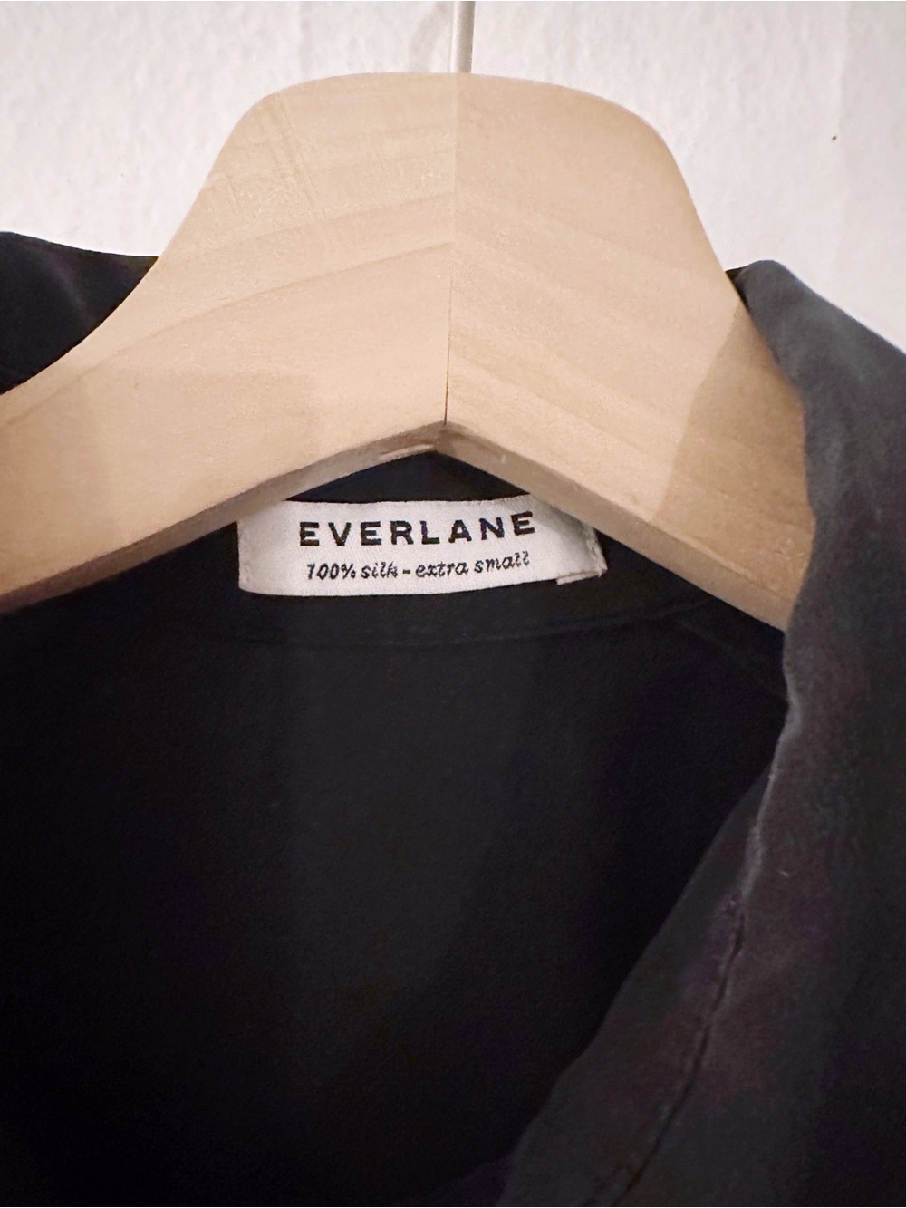 Everlane Women's Everyday Shirt in Silky Cotton Black Long Sleeve Top - Picture 3 of 6